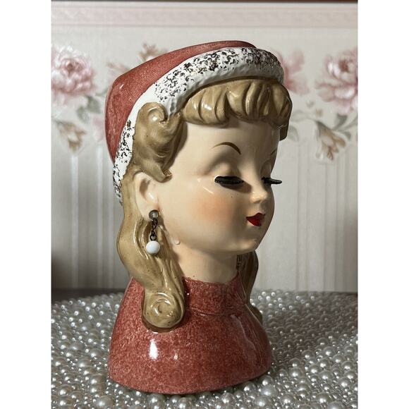 Vintage 6" Santa Hat Lady Head Vase Blonde Pearls Long Eyelashes Wreath Mark - Picture 5 of 7